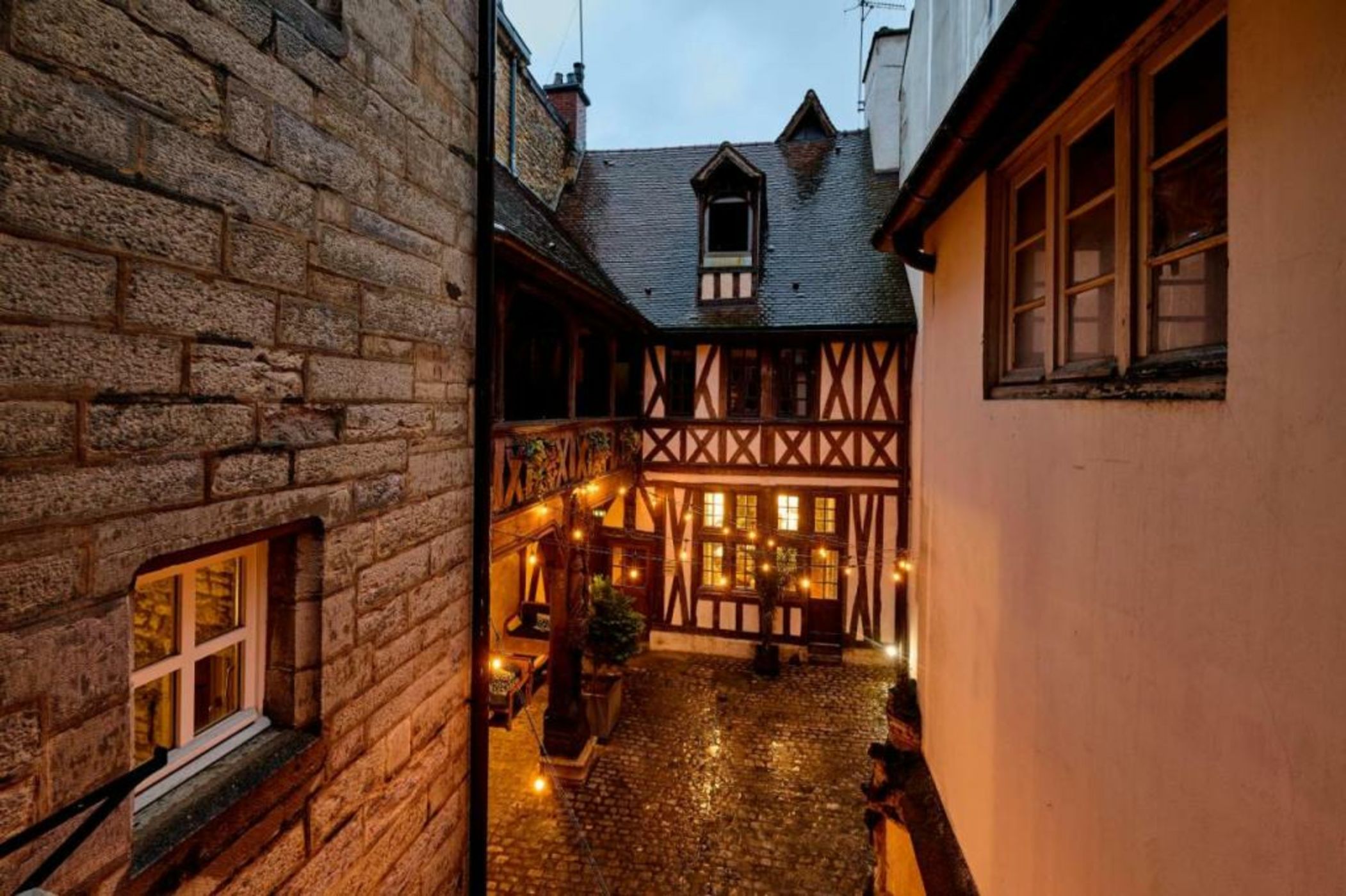 Maison Philippe Le Bon Hôtel, Restaurant & Bar le 19