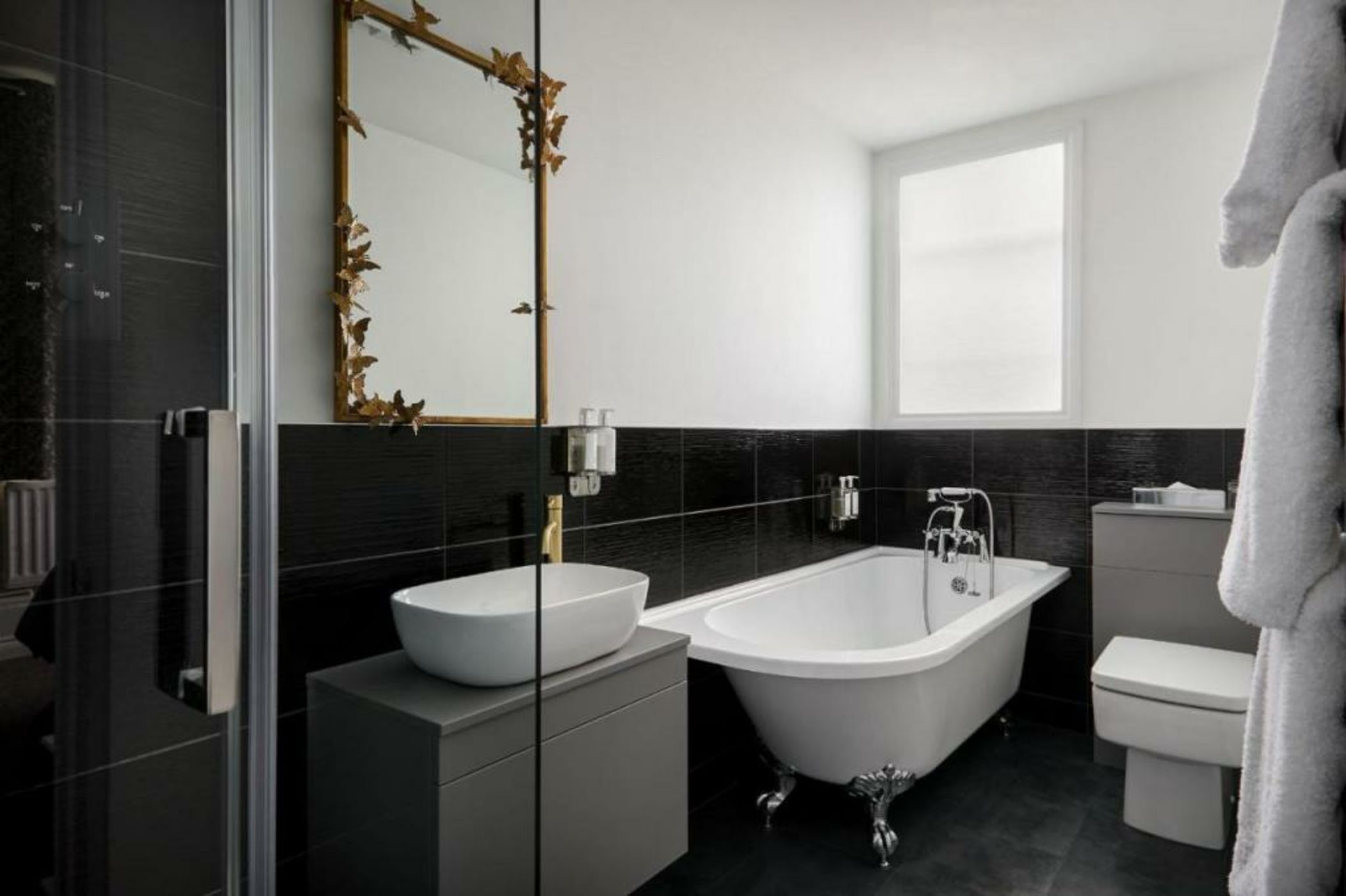 The Royal Adelaide Hotel