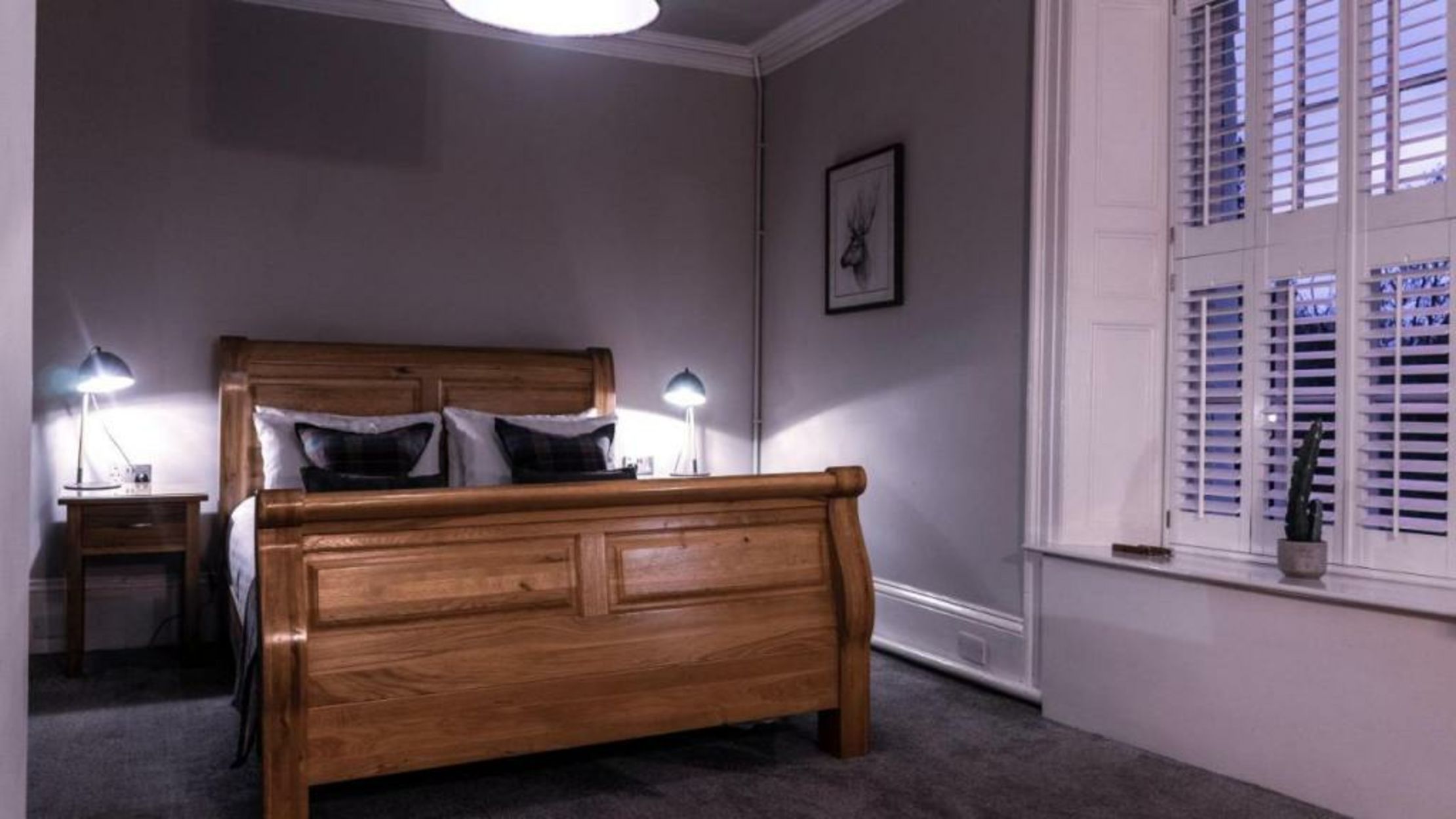 Tweedies Bar and Lodge