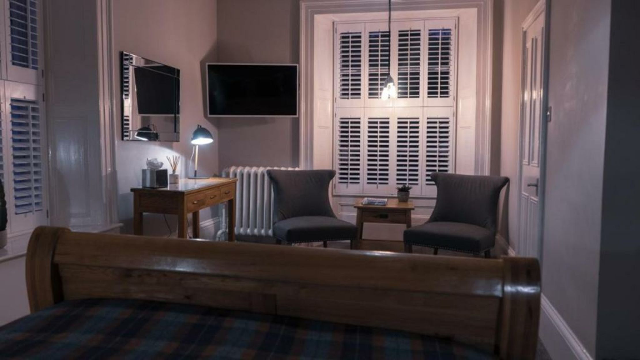 Tweedies Bar and Lodge