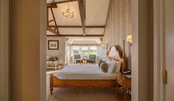 Wivenhoe House Hotel