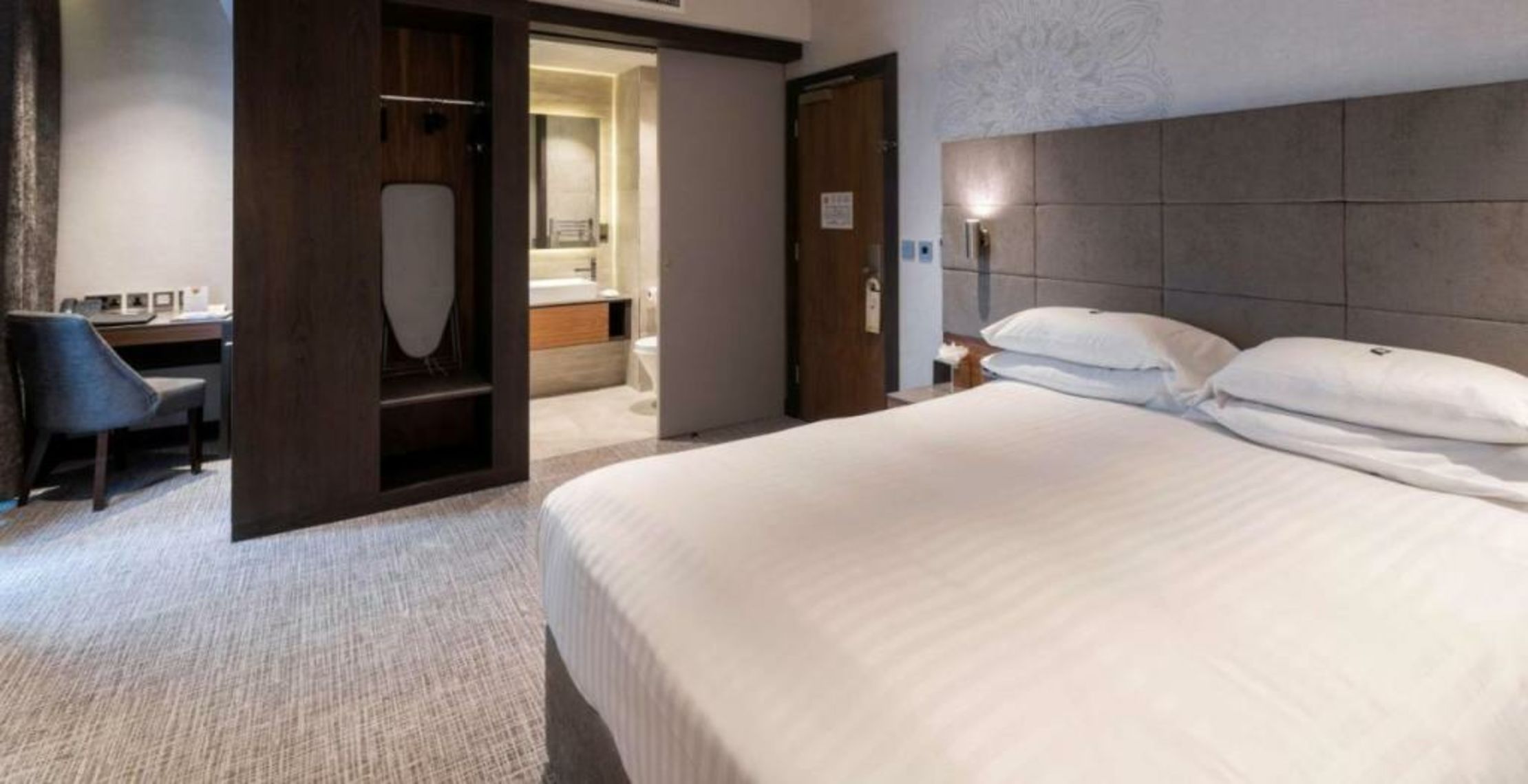 DoubleTree by Hilton Belfast City Ten Square