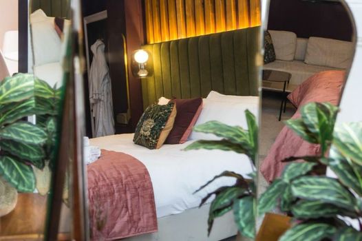 Skeldale House 'All Creatures Great & Small' Luxury Apartments & Studios in Askrigg, Yorkshire Dales