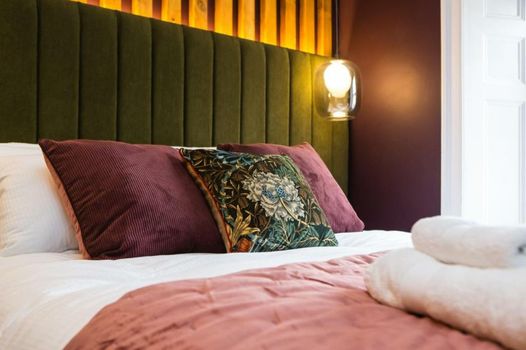 Skeldale House 'All Creatures Great & Small' Luxury Apartments & Studios in Askrigg, Yorkshire Dales