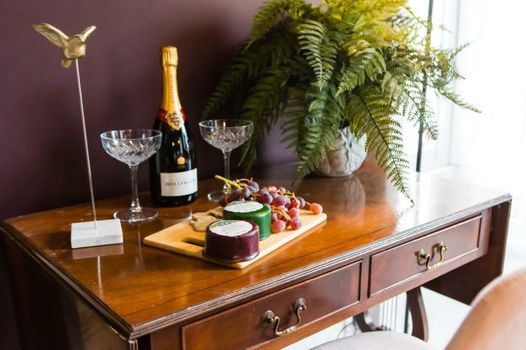 Skeldale House 'All Creatures Great & Small' Luxury Apartments & Studios in Askrigg, Yorkshire Dales