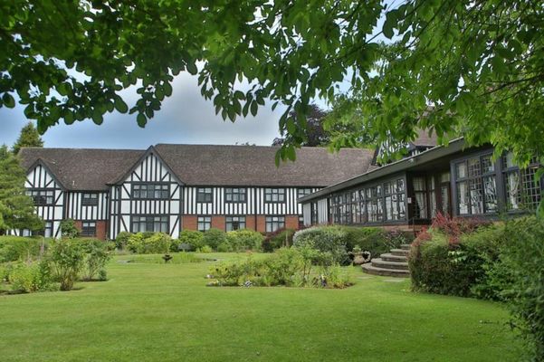 Hogarths Stone Manor