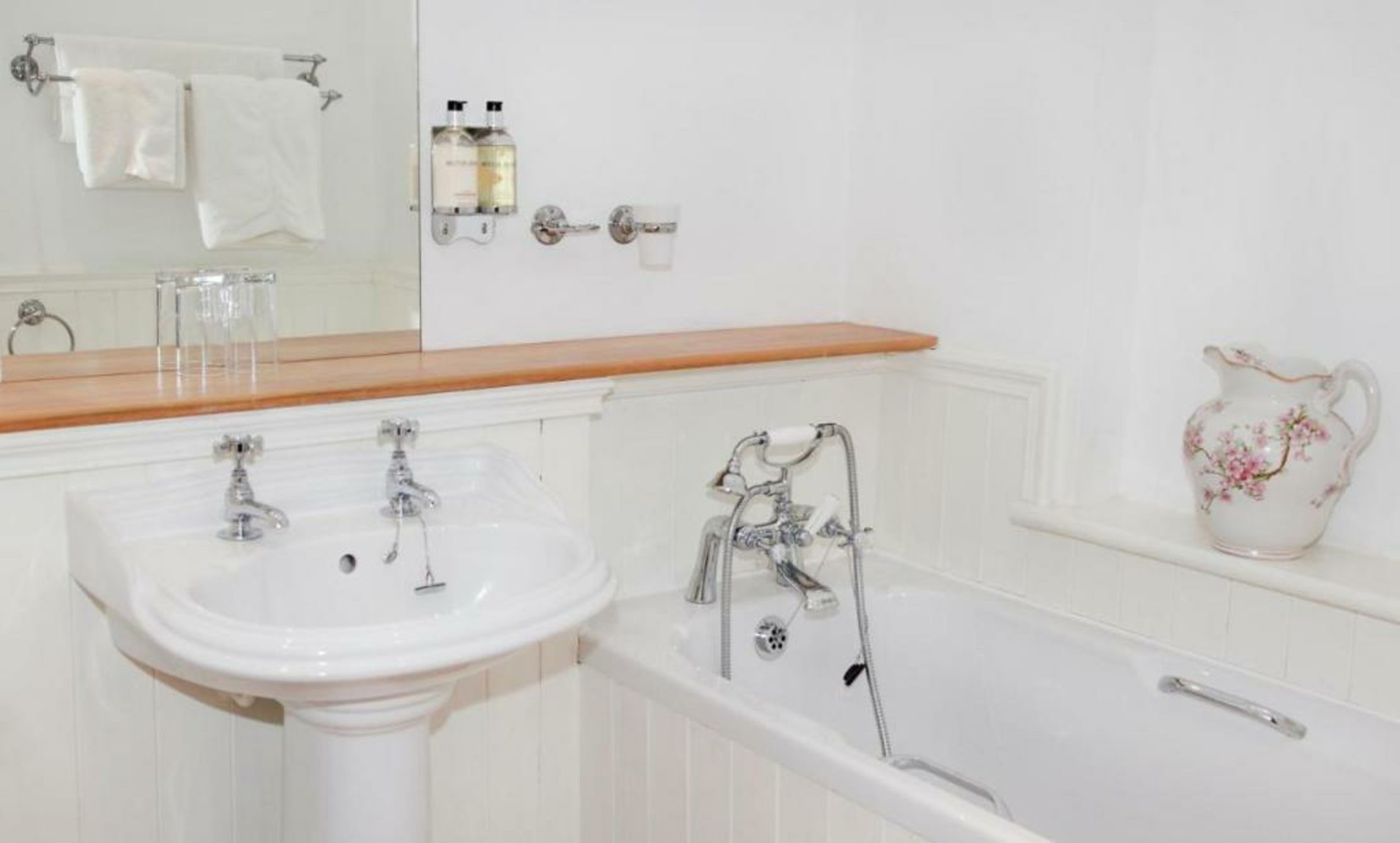 The Charles Bathurst Inn