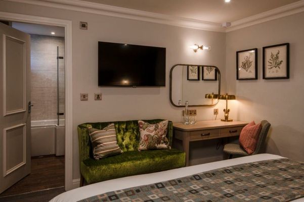 The Millstone, Mellor