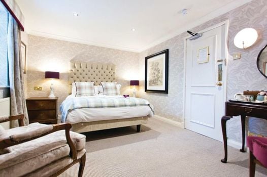 The Millstone, Mellor