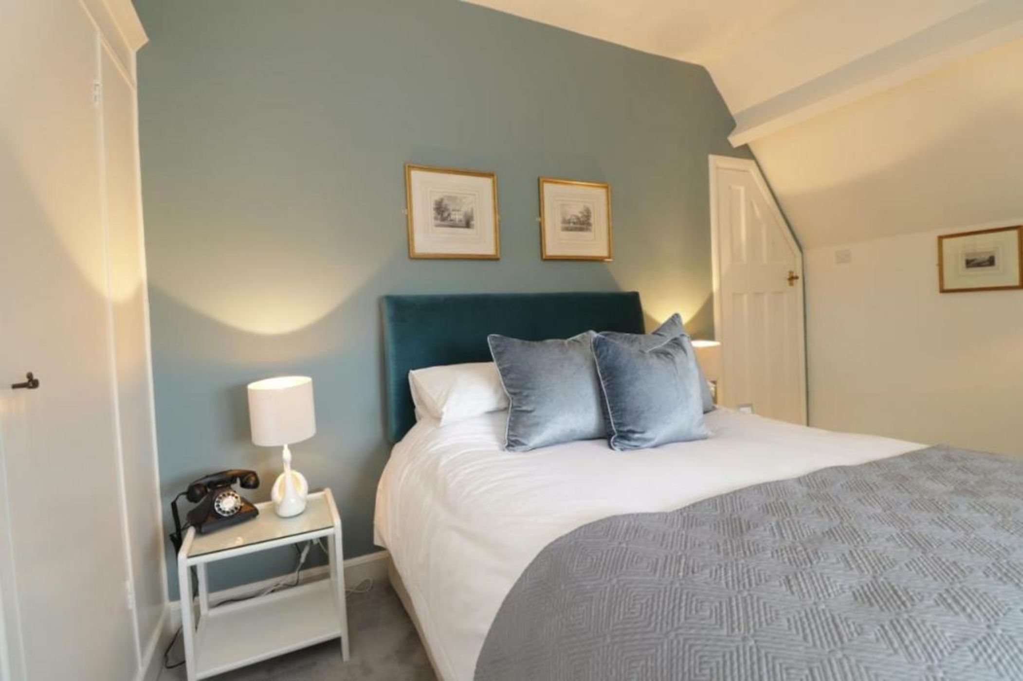 Leeds Castle Stable Courtyard Bed and Breakfast