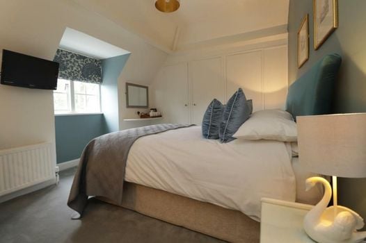 Leeds Castle Stable Courtyard Bed and Breakfast