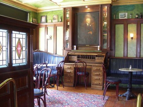 O'Neills Victorian Pub & Townhouse