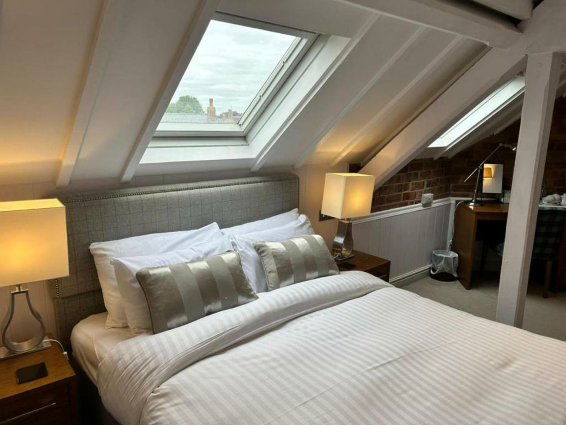 Castle Hotel & Apartments