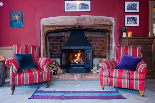 The White Hart, Overton