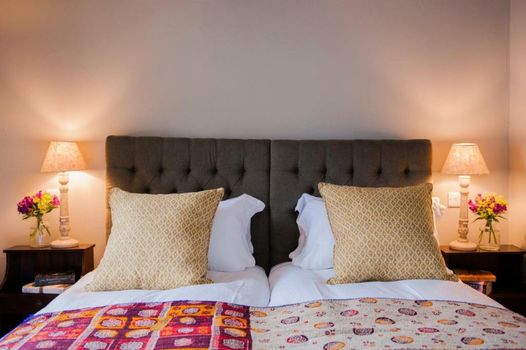 The White Hart, Overton