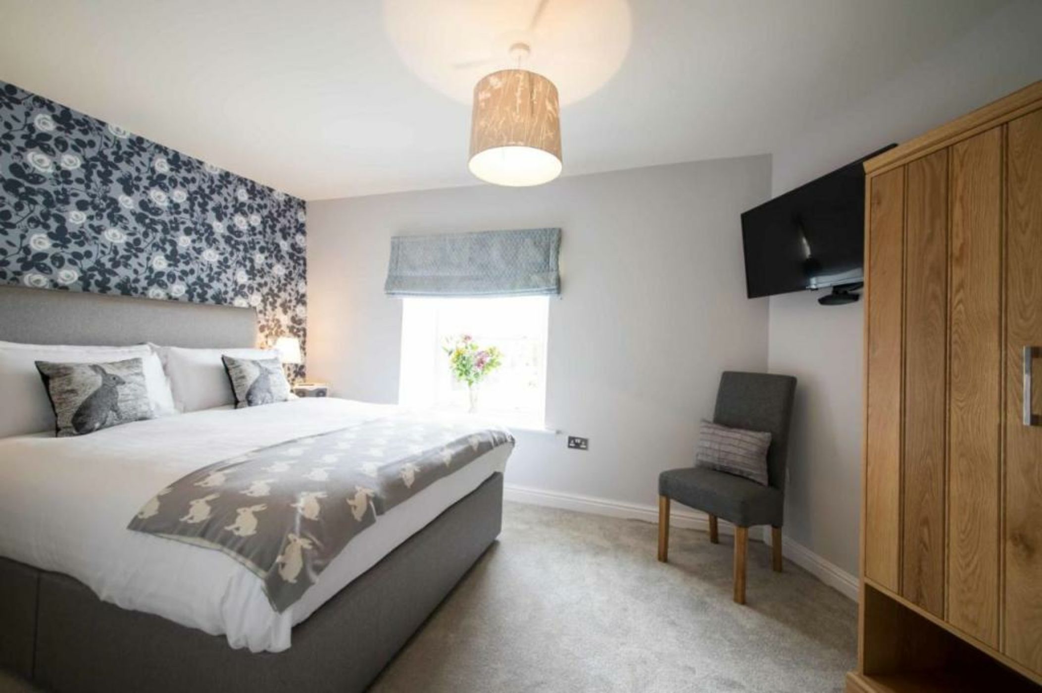 The Hare and Hounds, Levens