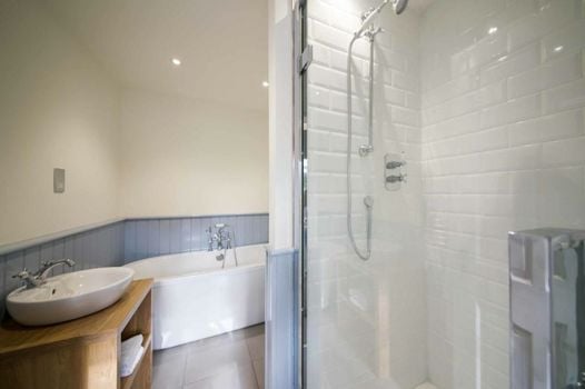 The Hare and Hounds, Levens