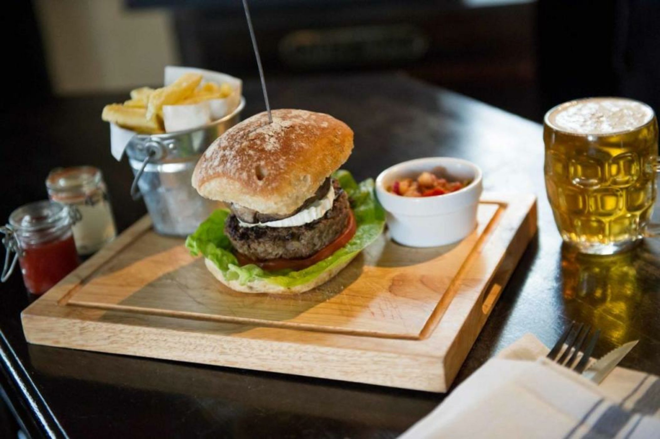 The Hare and Hounds, Levens