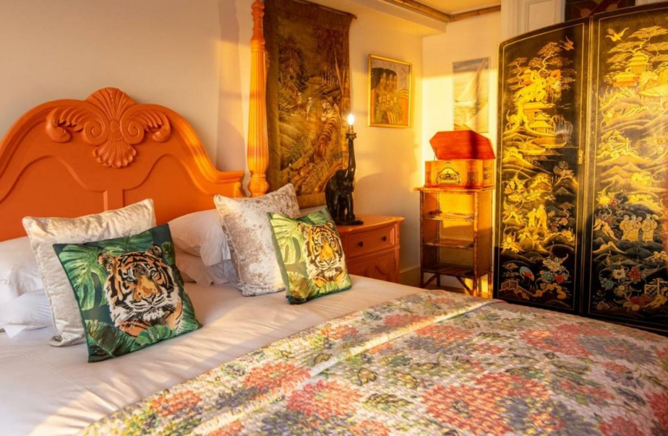 Tolcarne Beach Colonial Restaurant and Rooms