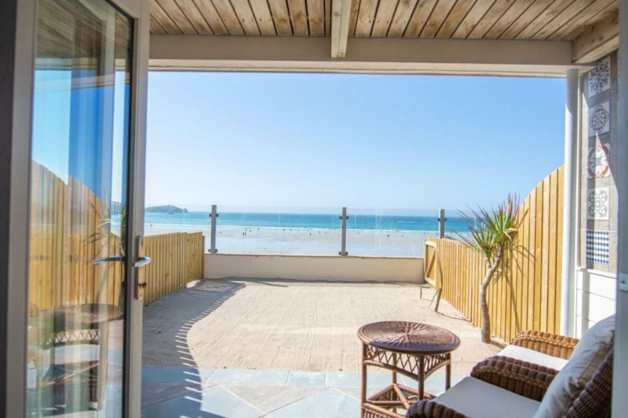 Tolcarne Beach Colonial Restaurant and Rooms