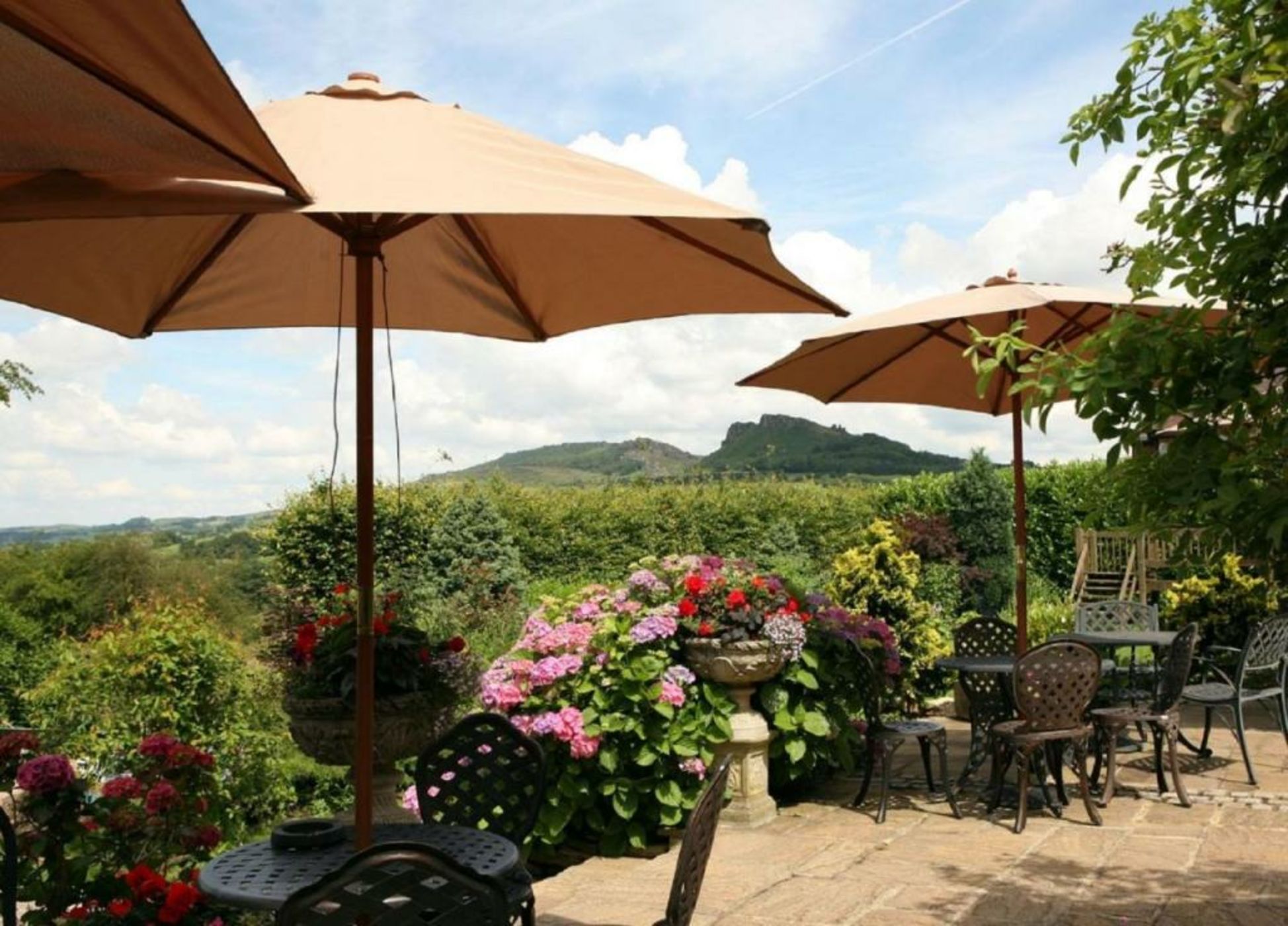 Three Horseshoes Country Inn