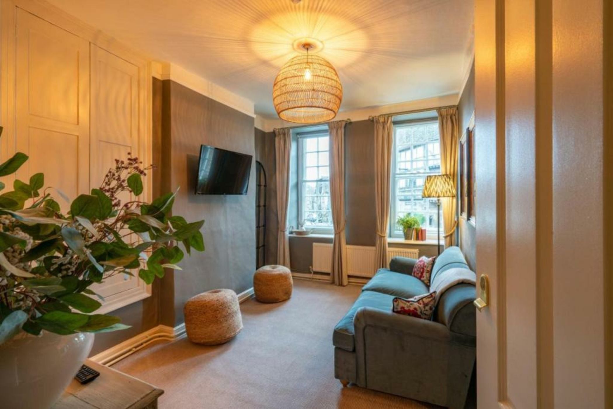 The George Inn & Plaine