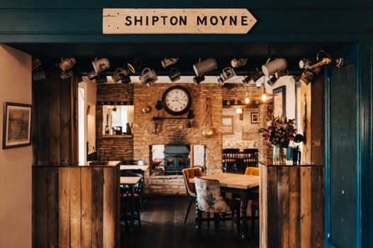 Cat and Custard Pot Inn