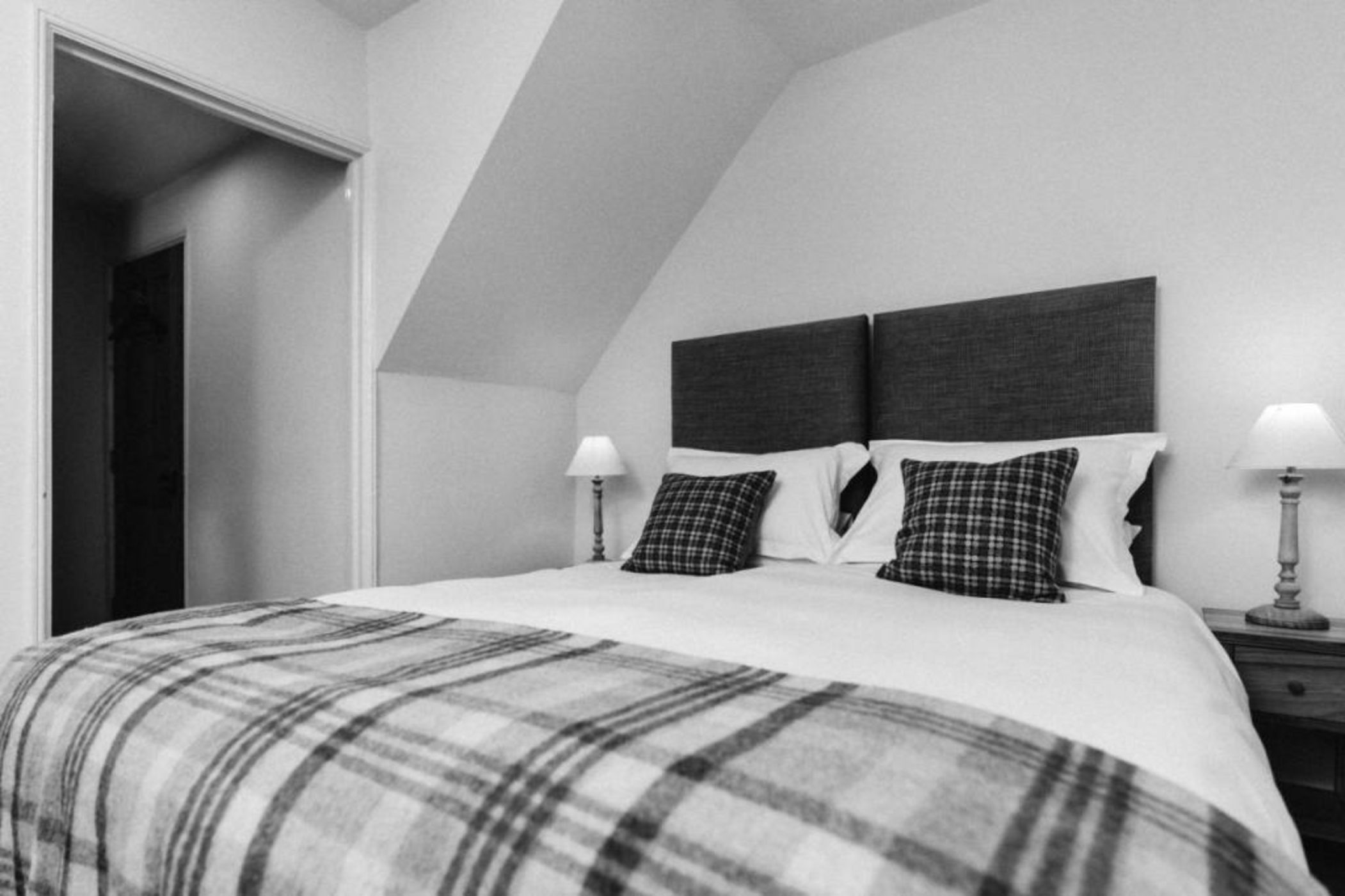 Cat and Custard Pot Inn