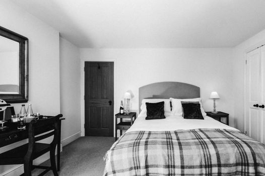 Cat and Custard Pot Inn