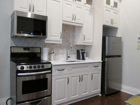 Sydney Boutique Inn & Suites