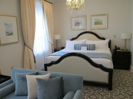 Sydney Boutique Inn & Suites