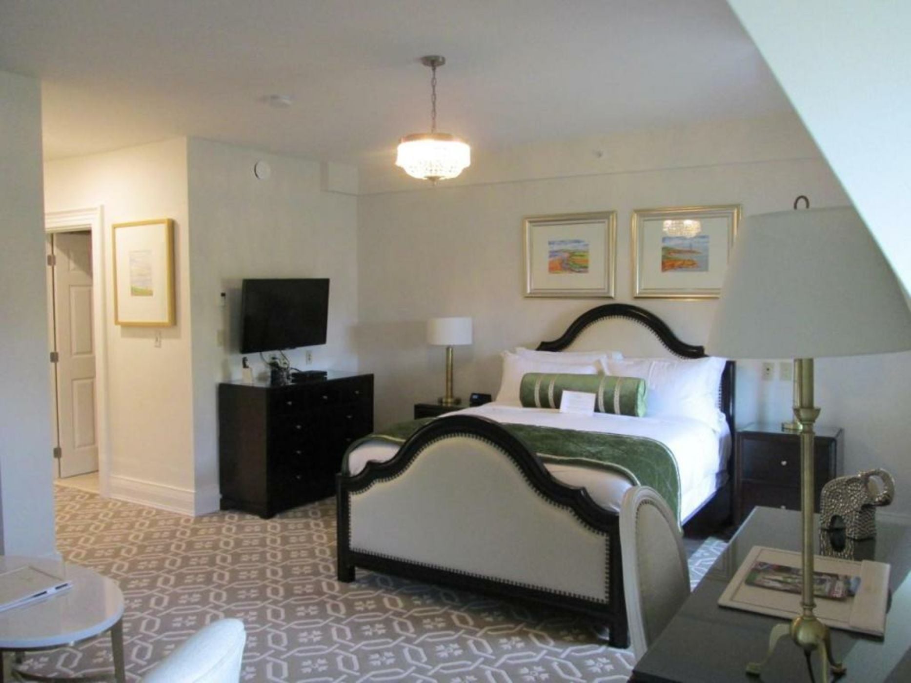 Sydney Boutique Inn & Suites