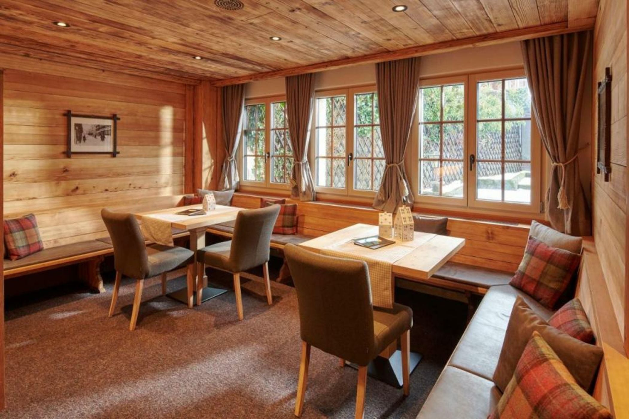 Hotel Alpenrose Wengen - a family affair since 1881