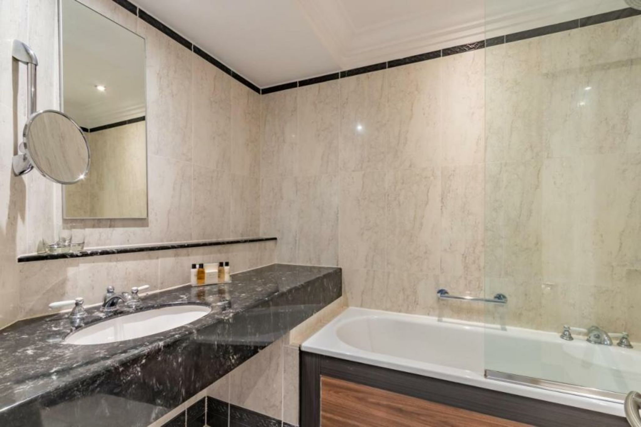 Wood Hall Hotel & Spa