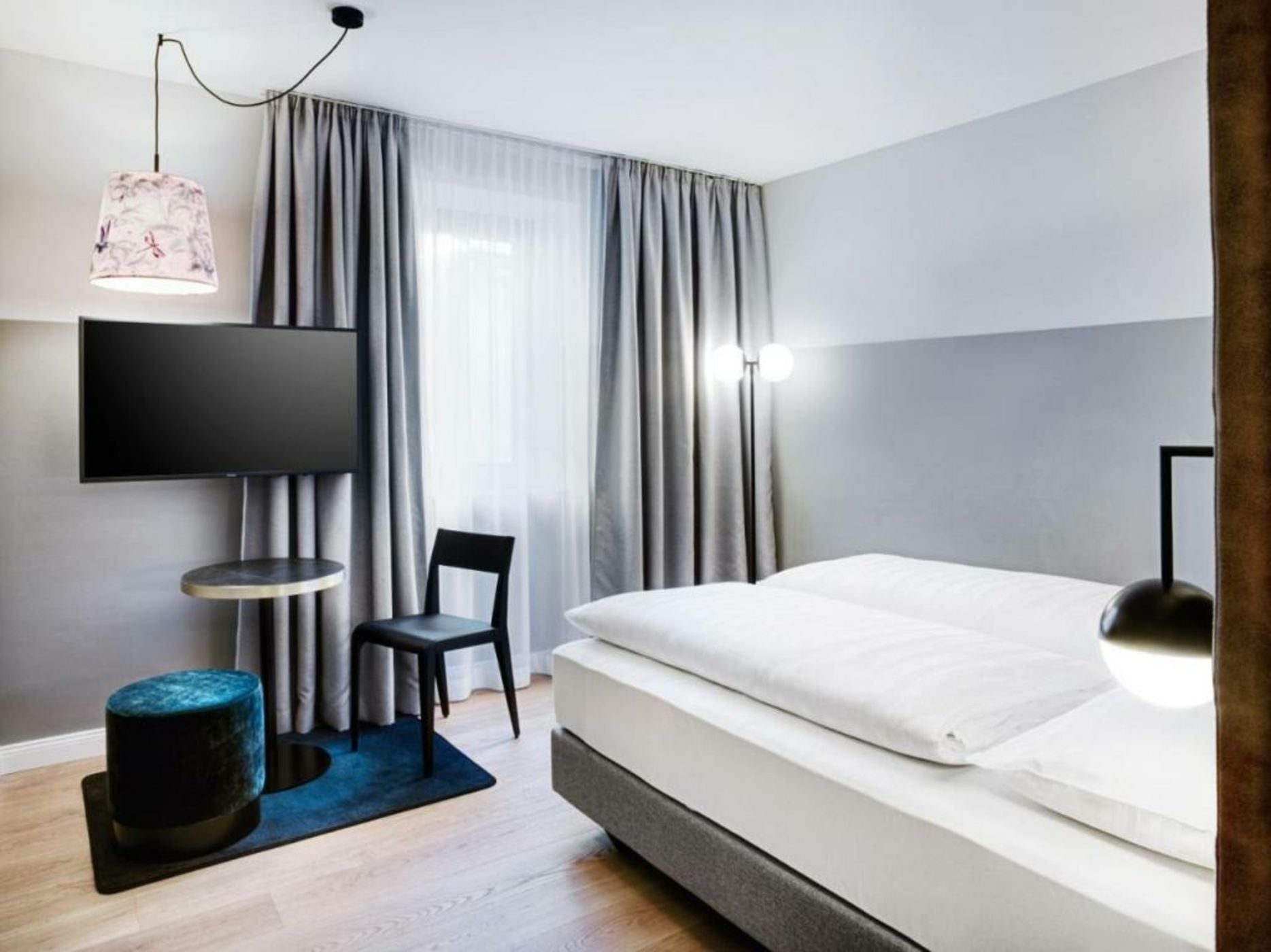 STAGE 12 Hotel by Penz