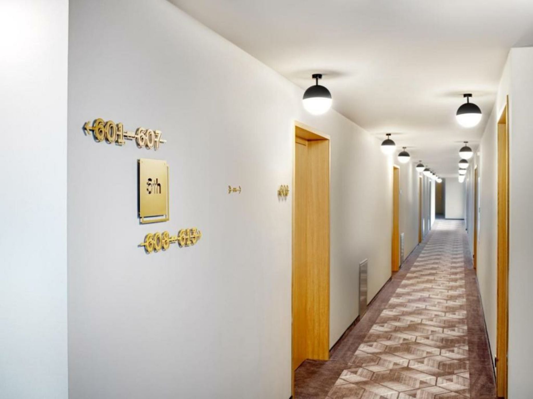 STAGE 12 Hotel by Penz