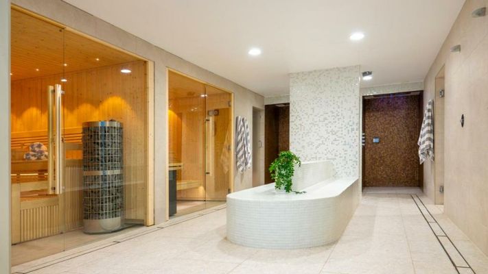 St Moritz Hotel and Cowshed Spa