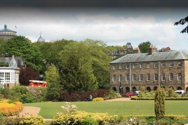 No 6 The Square Tearooms & Accommodation