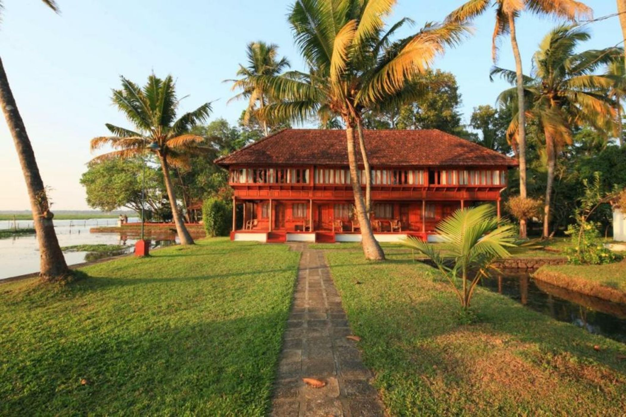 Coconut Lagoon Kumarakom - A CGH Earth Experience