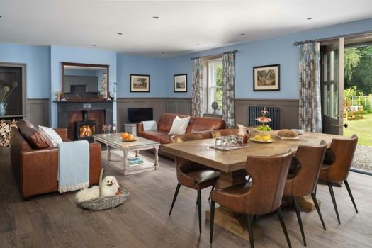 Meikleour Arms Hotel & Restaurant