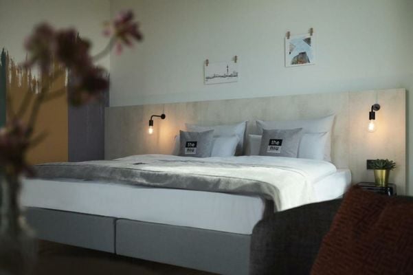 Holiday Inn - the niu Tab Dusseldorf Main Station by IHG