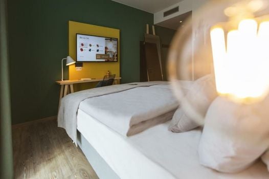 Holiday Inn - the niu Tab Dusseldorf Main Station by IHG