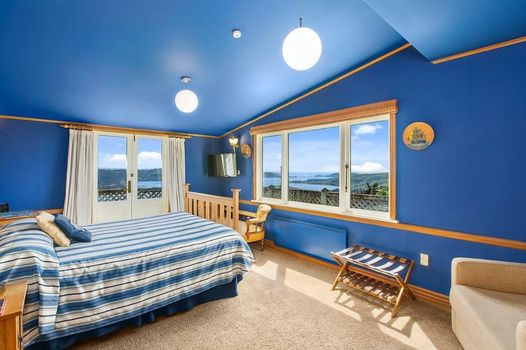 Larnach Lodge & Stable Stay