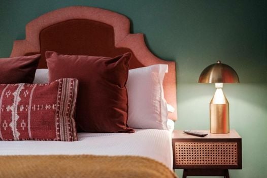 The White Star Tavern