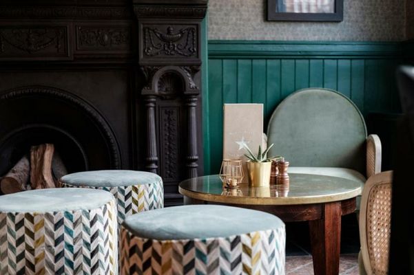 The White Star Tavern