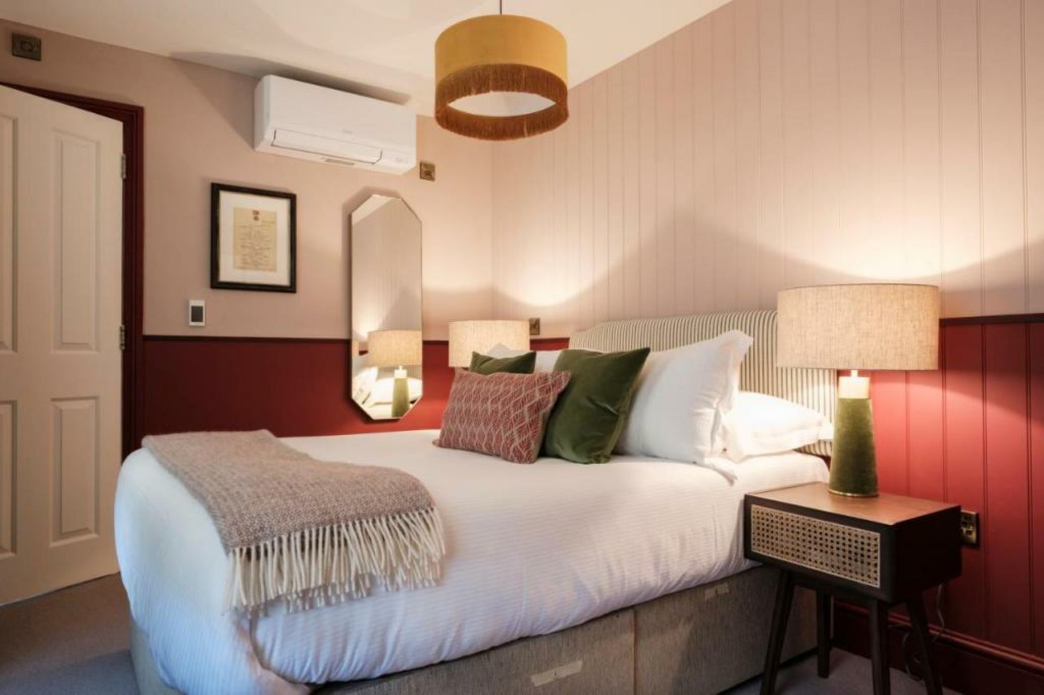 The White Star Tavern