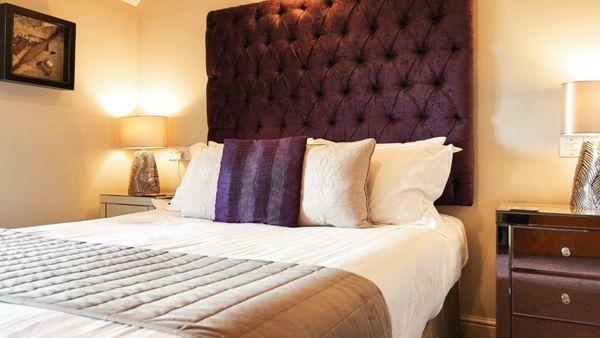 The Pheasant Public House & Hotel