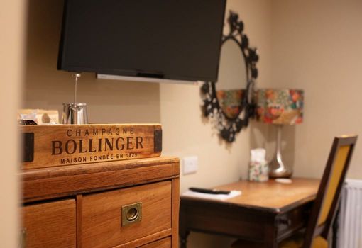 The Pheasant Public House & Hotel