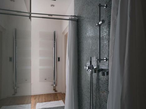 Une maison en ville, Hyper Centre ville, Spa