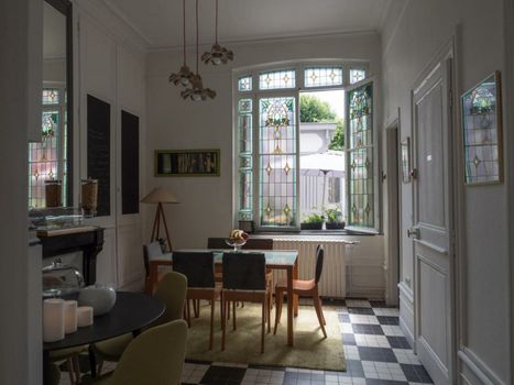 Une maison en ville, Hyper Centre ville, Spa